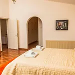 6 Bdr Villa With Tennis Court