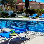 6 Bdr Villa With Tennis Court