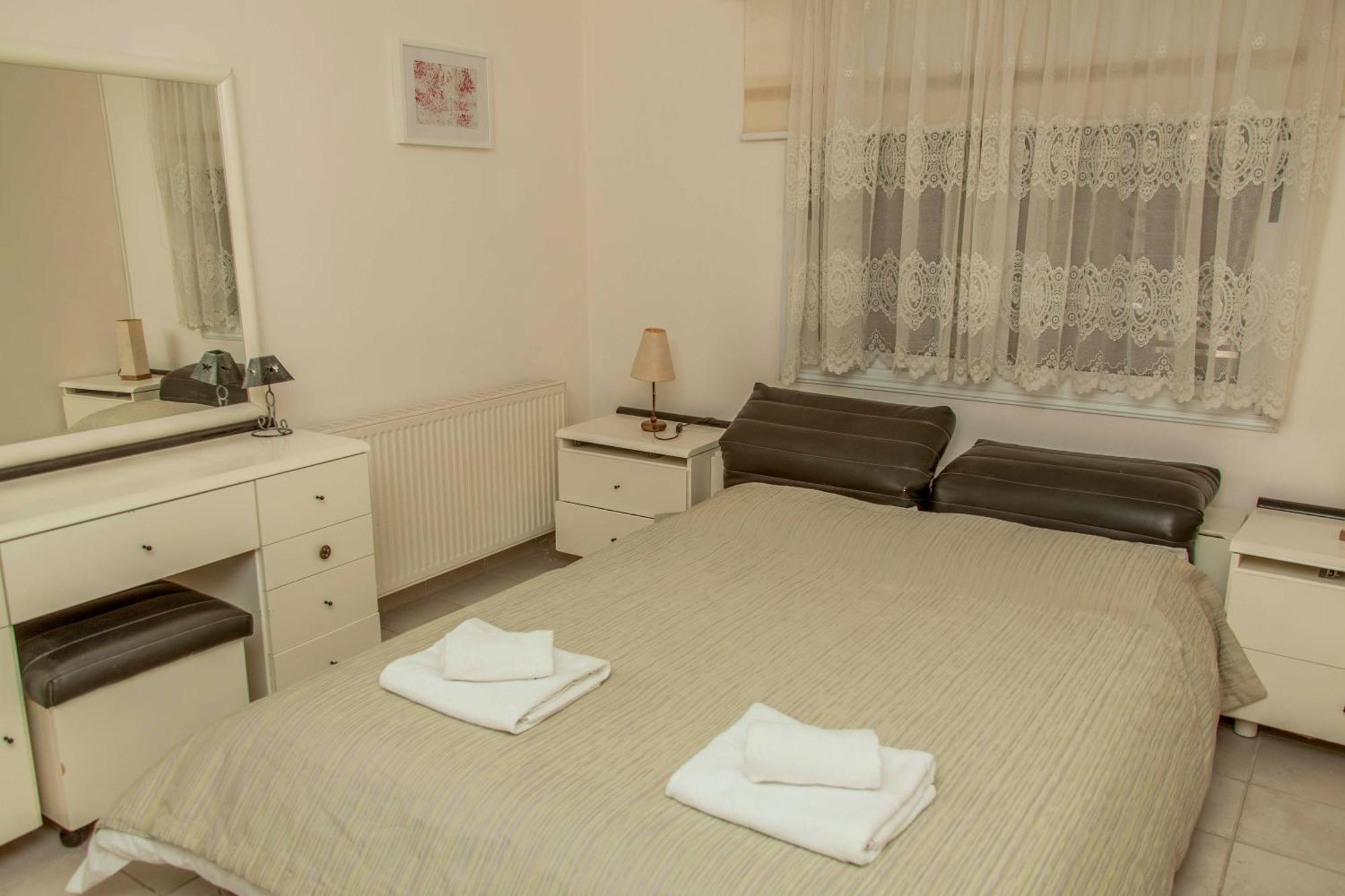 Willa 6 Bdr With Tennis Court