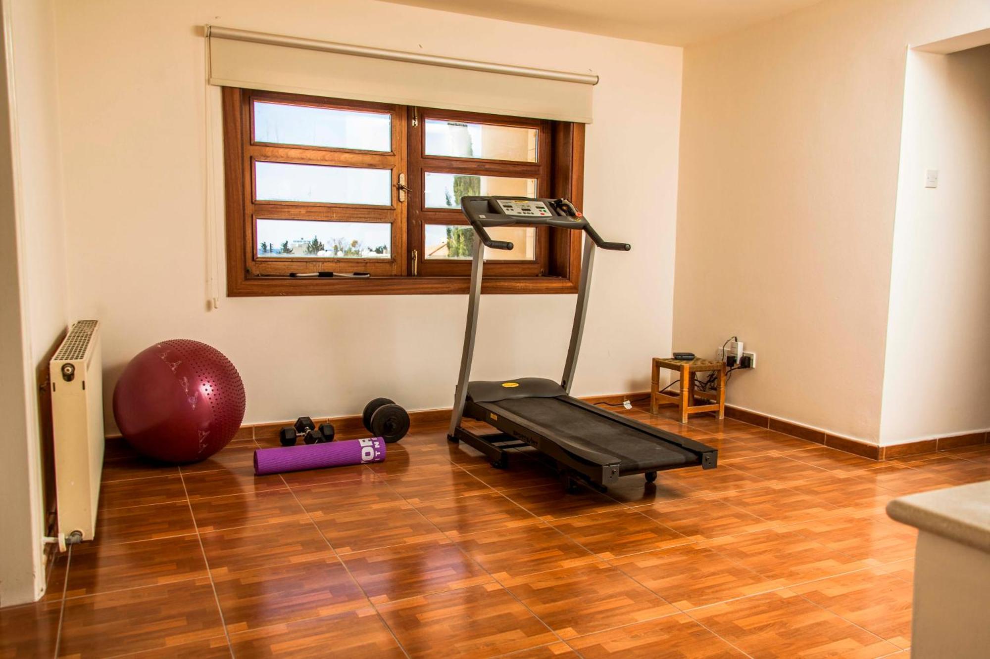 Willa 6 Bdr With Tennis Court *